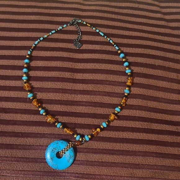 Bundle Of 3 Necklaces - Picture 2 of 7